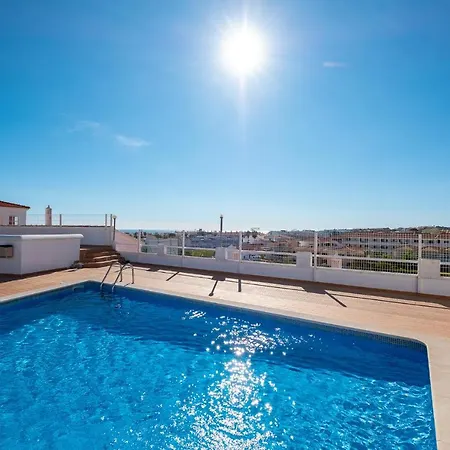 #86 Flat Near Newtown,Beach With Terrace Pool شقة البوفيرا