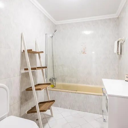 شقة #86 Flat Near Newtown,Beach With Terrace Pool