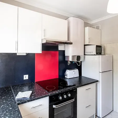 #86 Flat Near Newtown,Beach With Terrace Pool البوفيرا